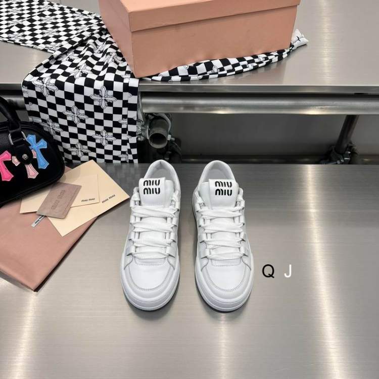 Picture of Miumiu Shoes _SKUMiuMiusz35-393CXJ020117820